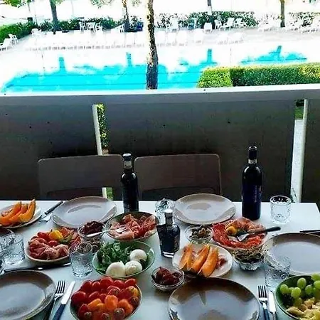 公寓 Signora Ruth - Aprilia 阿普里利亚马利蒂马