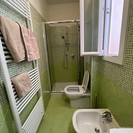 公寓 Signora Ruth - Aprilia 阿普里利亚马利蒂马