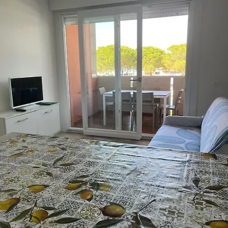 Signora Ruth - Aprilia 公寓