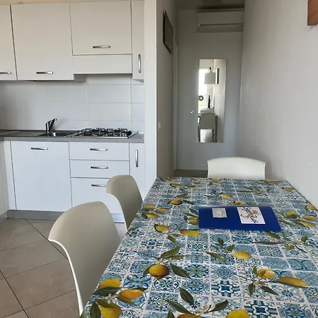 Signora Ruth - Aprilia 公寓 阿普里利亚马利蒂马