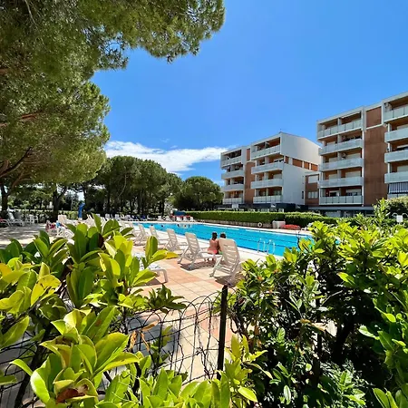 Signora Ruth - Aprilia *