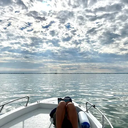 Signora Ruth - Aprilia 阿普里利亚马利蒂马