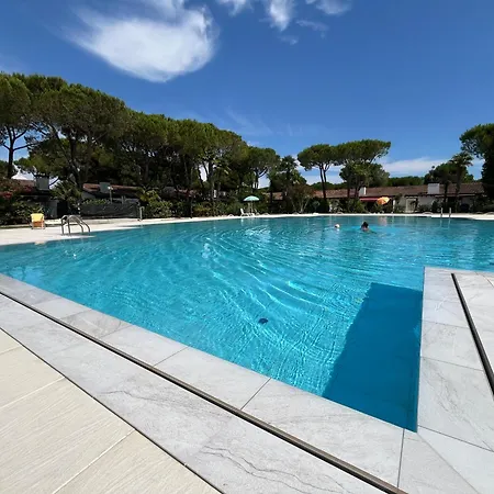 Signora Ruth - Aprilia